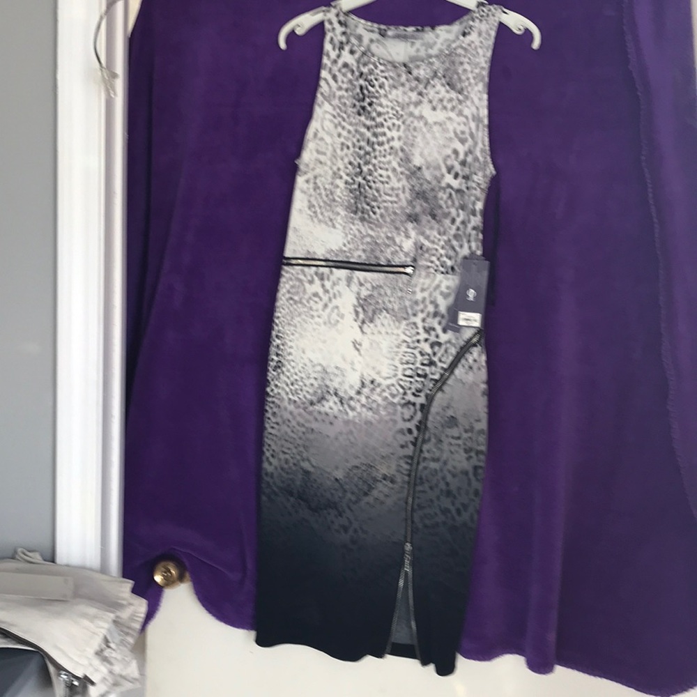 Beautiful zipper dress size 6